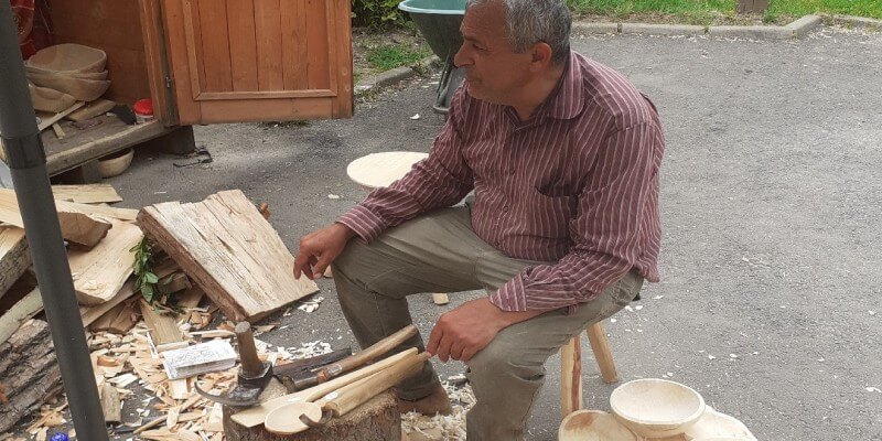 Artisanal Wood Carving Workshop in Birthälm