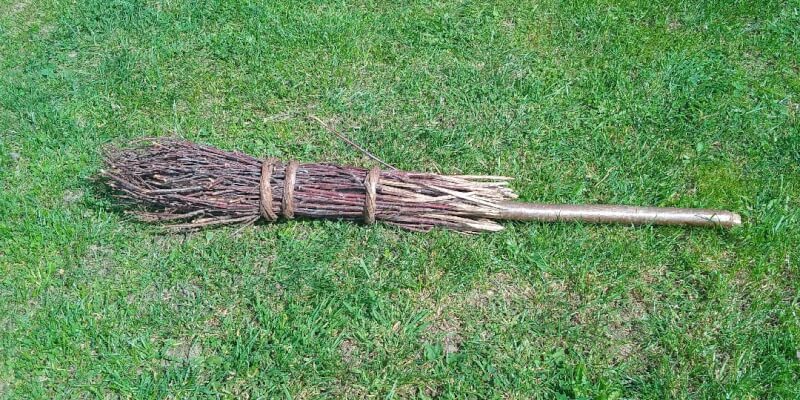 Traditional Broom Crafting Workshop in Măgura