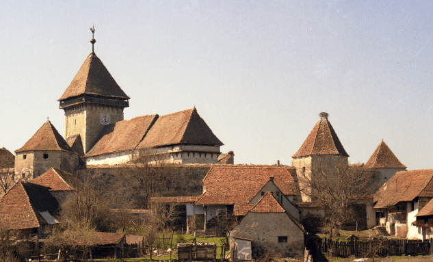 Fortified church Drăuşeni in Drăușeni