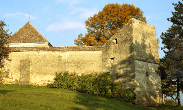 Fortified Church Ungra in Ungra