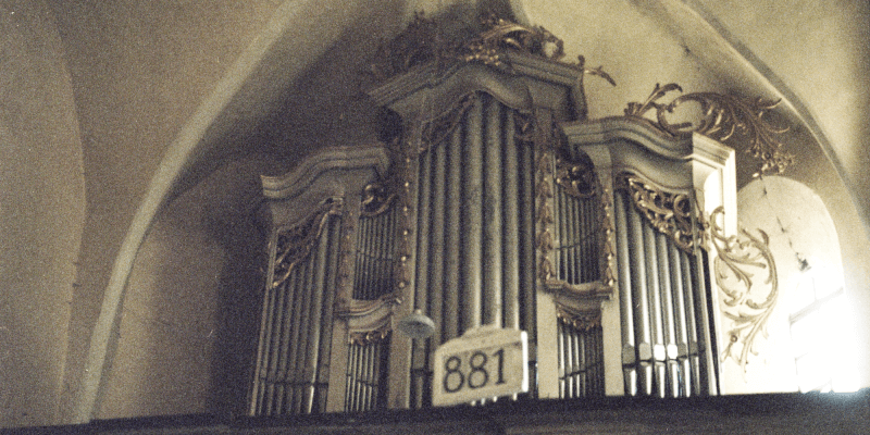 The organ in the churchcastle in Lacobeni.