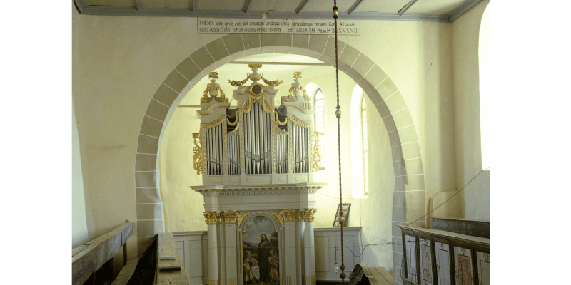 Die Orgel in der Kirchenburg in Deutschweißkirch.