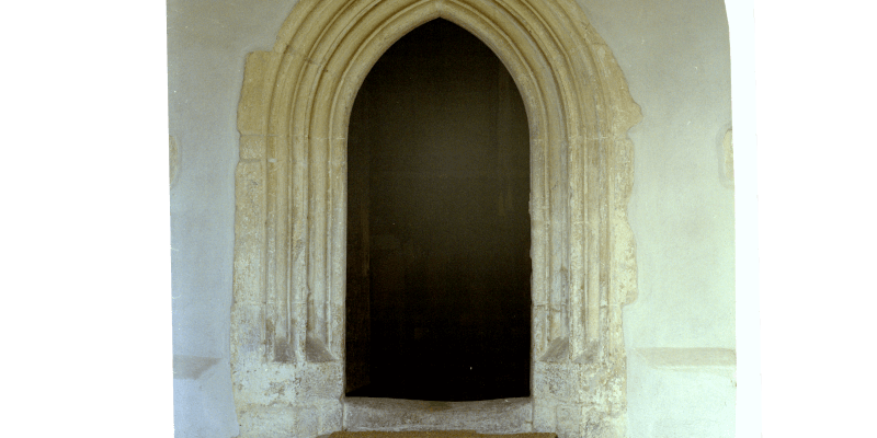 The portal in the south in Richis