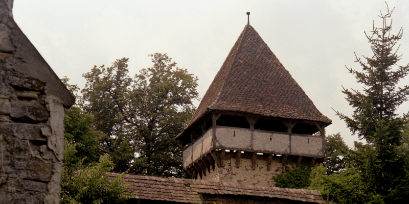 Ein Turm in der inneren Ringmauer in Meschendorf, Siebenbürgen