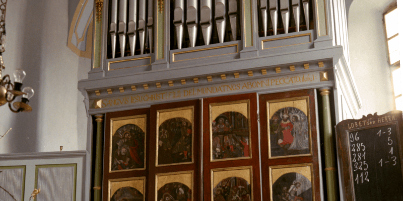 Die alten Mallereien auf dem Altar in Meschendorf, Siebenbürgen