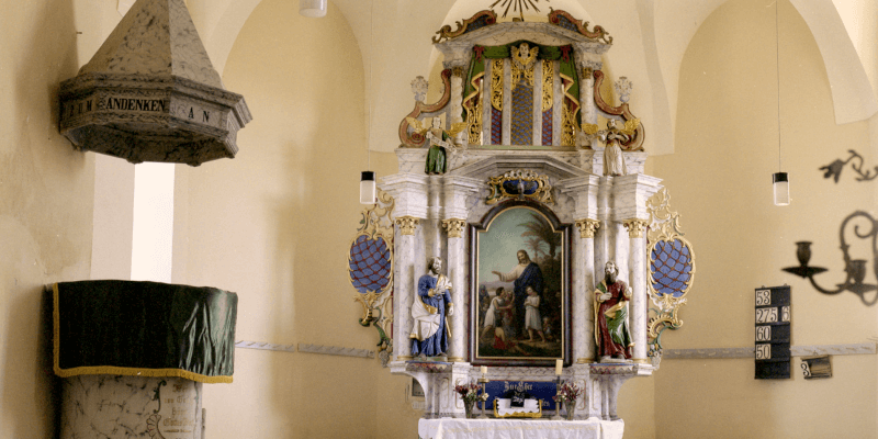 Der Altar in der Kirche in Rodbav, Rohrbach Siebenbuergen