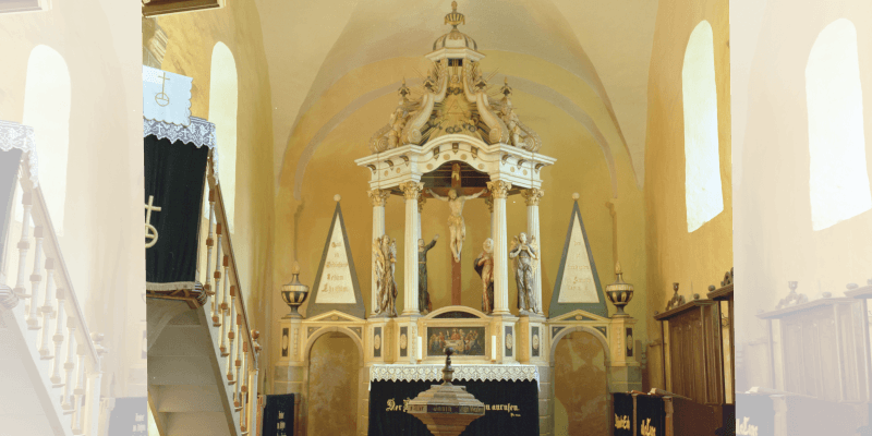 Der Barockaltar in der Kirchenburg in Mergeln, Merghindeal, Siebenbürgen