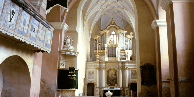 Der Altar in der Kirchenburg in Waldhütten, Valchid in Siebenbürgen