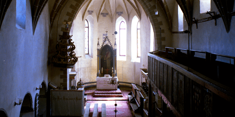 Der Altar der Kirche in Grossscheuern / Sura Mare in Siebenbuergen