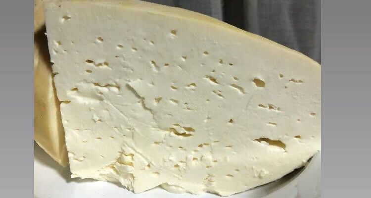 The delicious cow's curd from Segagea in Săgagea