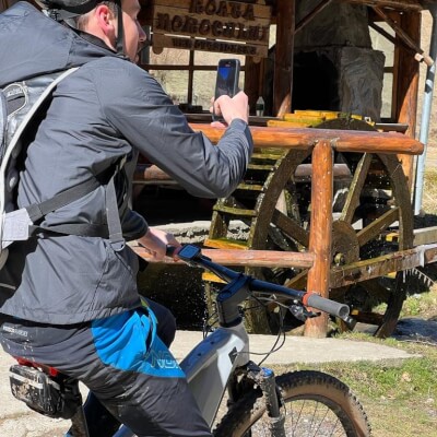 Adrian Oncioiu @ebikes_la_ciocan farmer in Şirnea